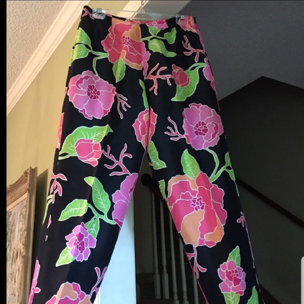 SOLD**Sunny leigh capri size 8